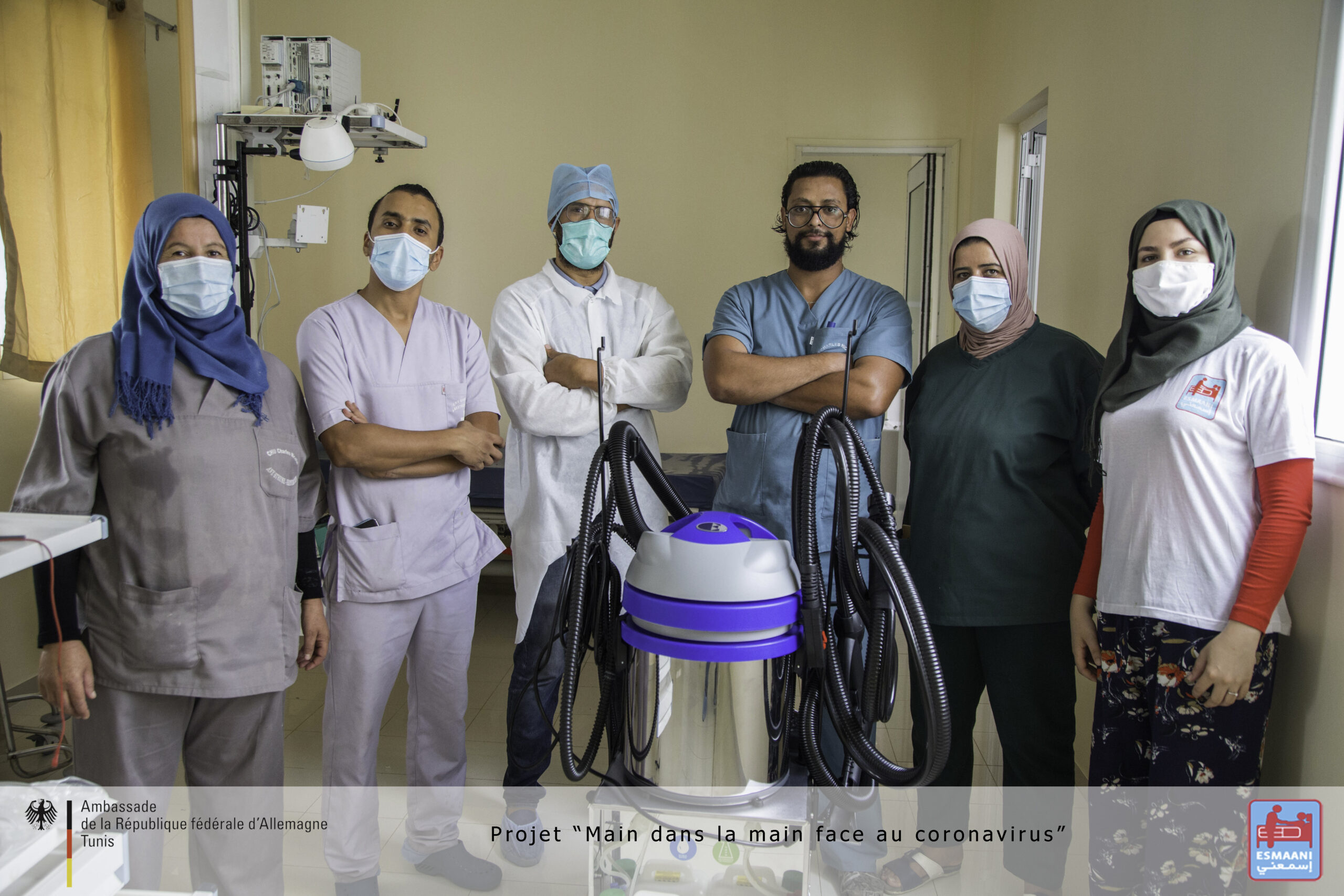 Main dans la main face au coronavirus 4